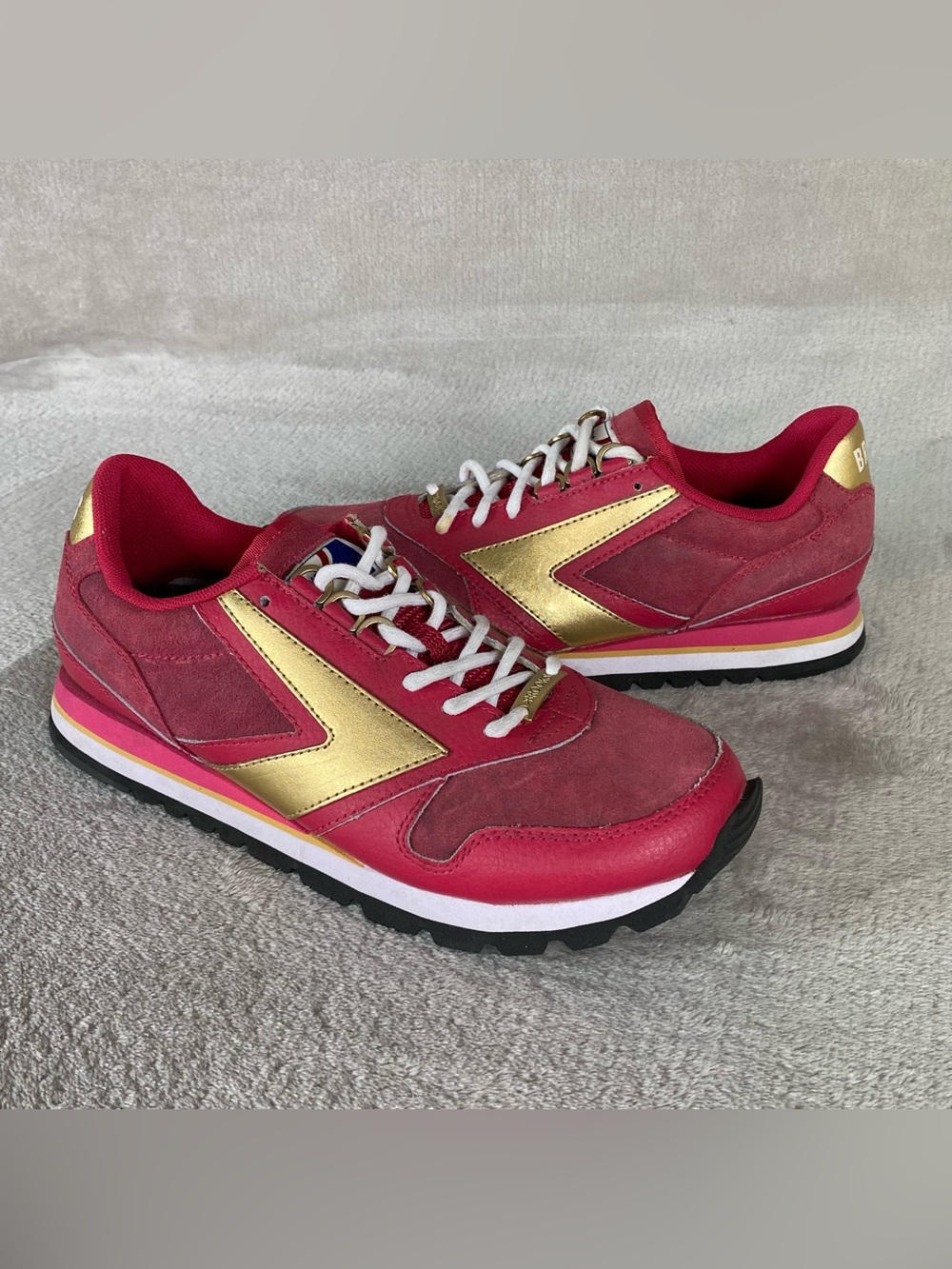 Brooks Vintage 1201711B698 Womens Sneakers Size 9 Red Gold Running Shoes NEW - Picture 3 of 12